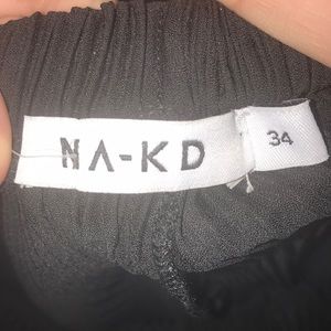 High rise pleated black pants! SUPER TRENDY